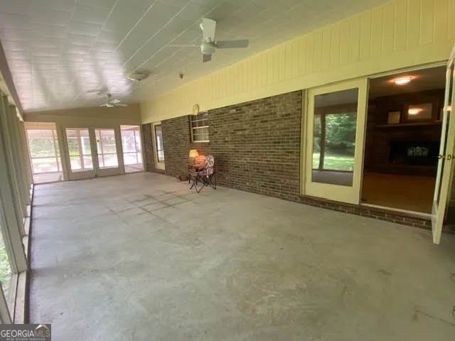 314 Neal ST West Point, GA 31833