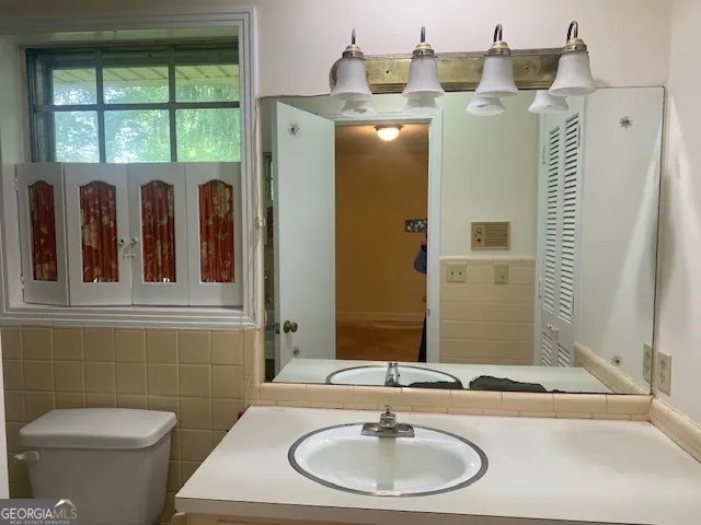 314 Neal ST West Point, GA 31833