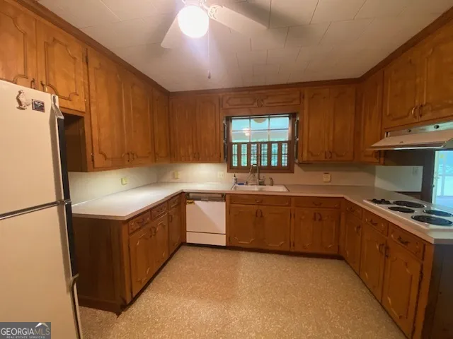 314 Neal ST West Point, GA 31833