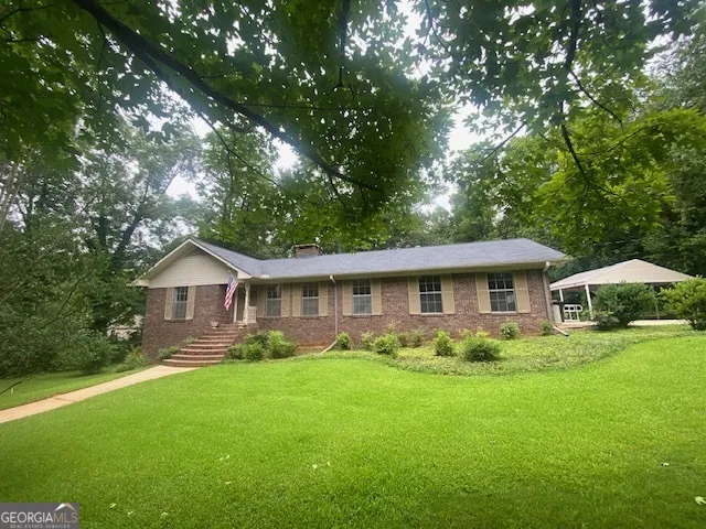 314 Neal ST West Point, GA 31833