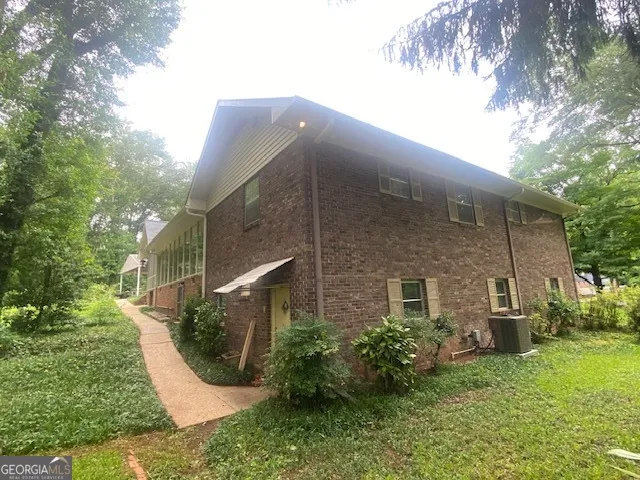 314 Neal ST West Point, GA 31833