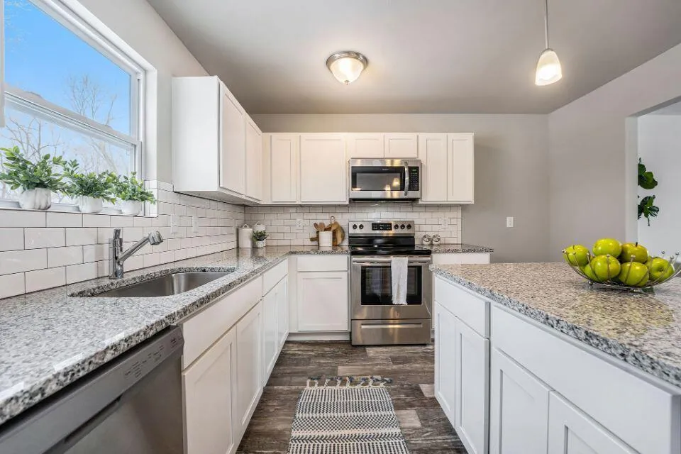 1404 Cedarwood Drive Greenville, MI 48838