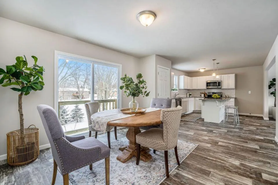 1404 Cedarwood Drive Greenville, MI 48838