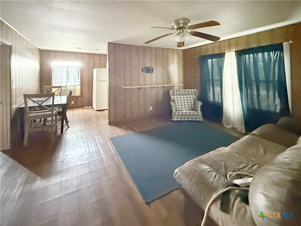 204 E Austin Street Port Lavaca, TX 77979