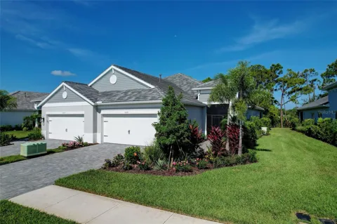 10233 LAKE WALES CIRCLE