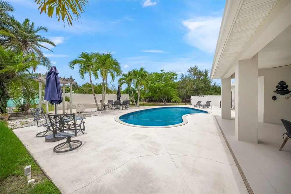 9214 18TH DRIVE NW Bradenton, FL 34209