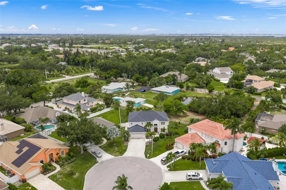 9214 18TH DRIVE NW Bradenton, FL 34209