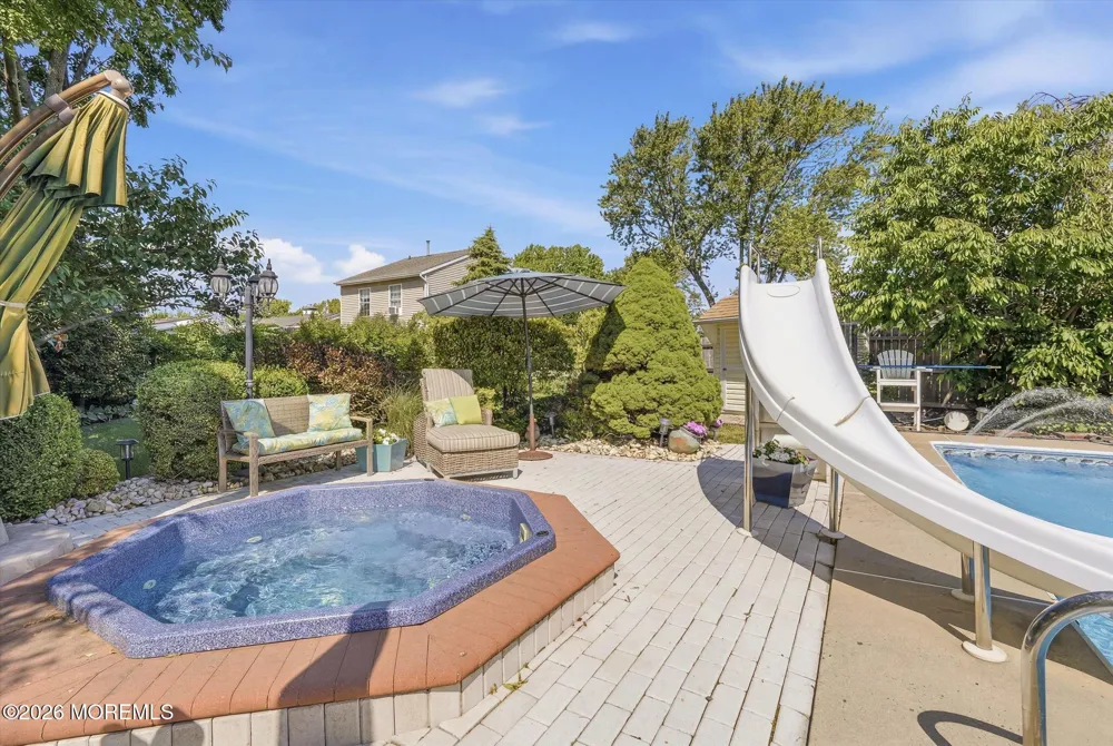 902 10th Street Union Beach, NJ 07735