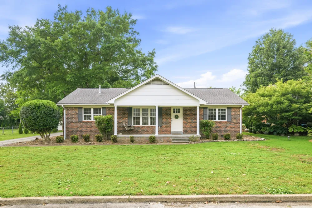 169 Dixie St Lexington, TN 38351