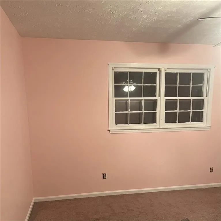 40 Flint Hill Drive Oxford, GA 30054