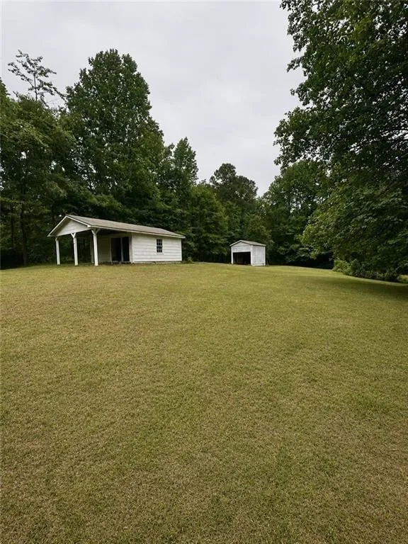 40 Flint Hill Drive Oxford, GA 30054