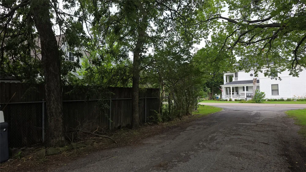 313 Pearl Street Trenton, TX 75490