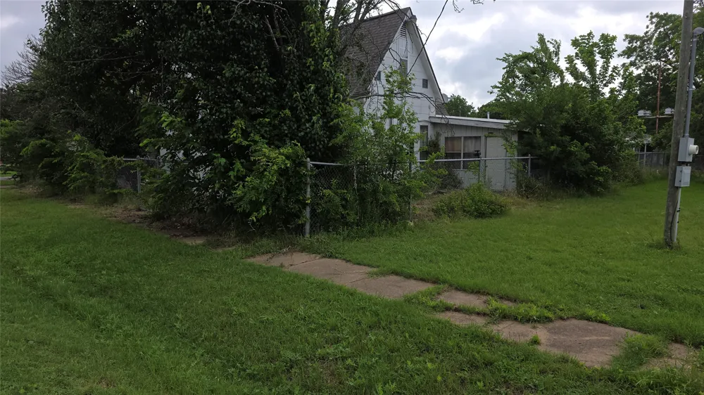 313 Pearl Street Trenton, TX 75490