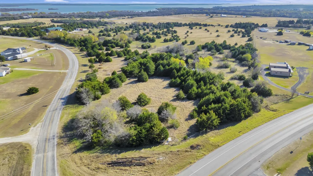 15223 S Fm 372 Valley View, TX 76272