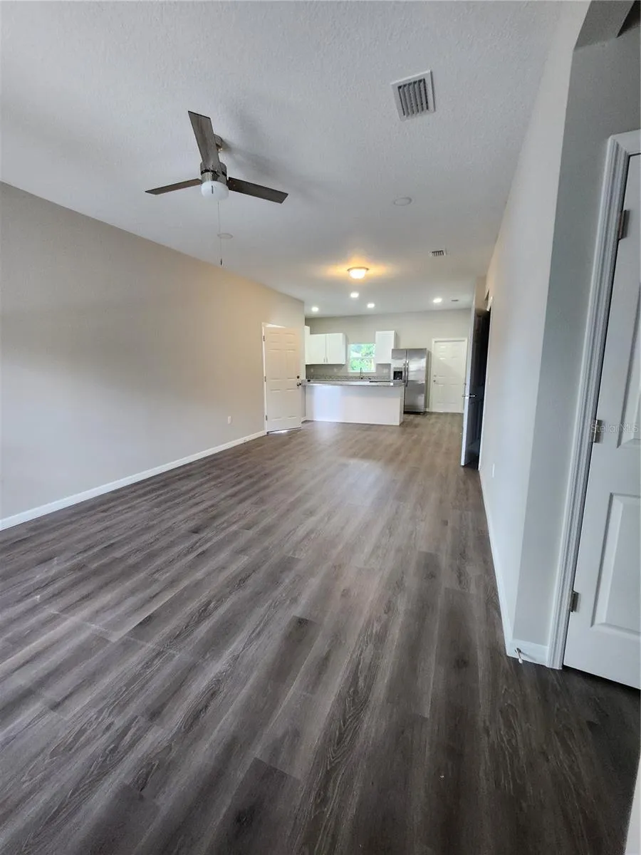 5024 FINDERS COURT Tampa, FL 33617