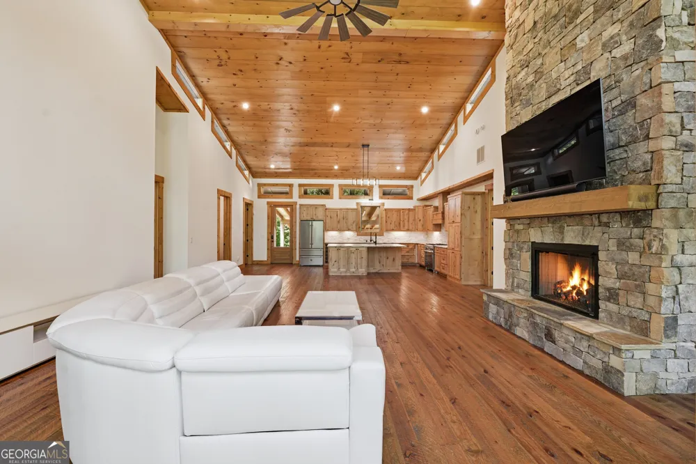 2632 Big Creek RD Cherry Log, GA 30522