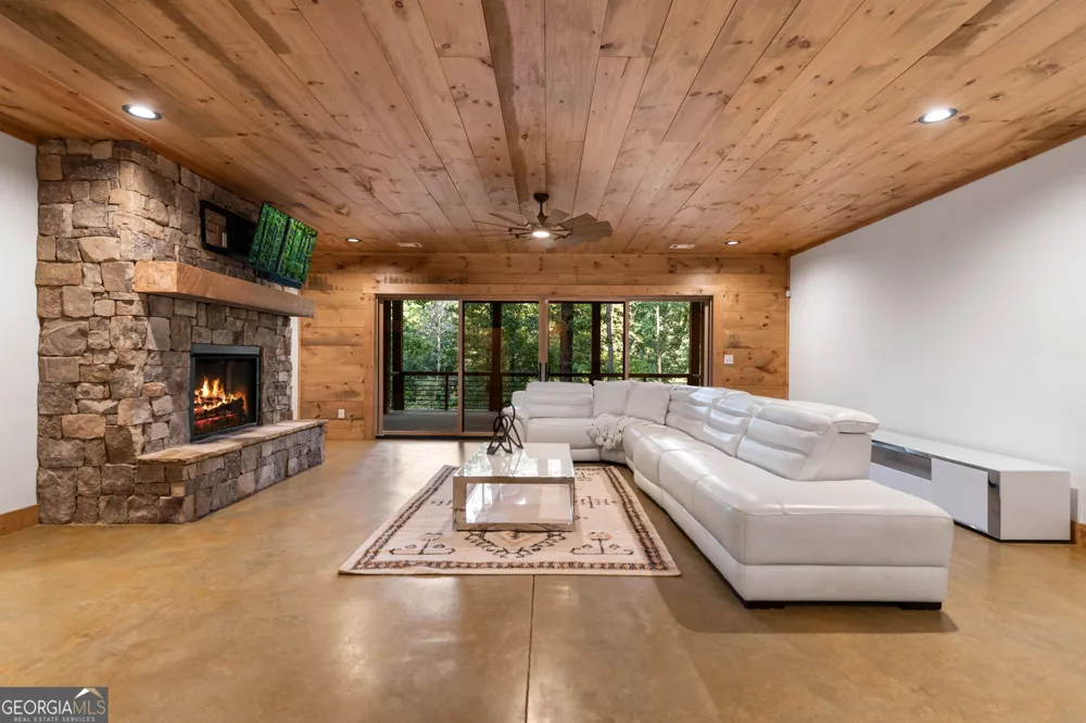 2632 Big Creek RD Cherry Log, GA 30522