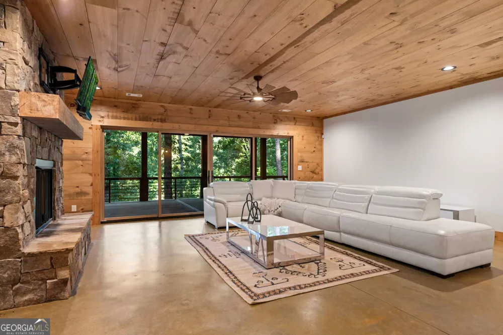 2632 Big Creek RD Cherry Log, GA 30522