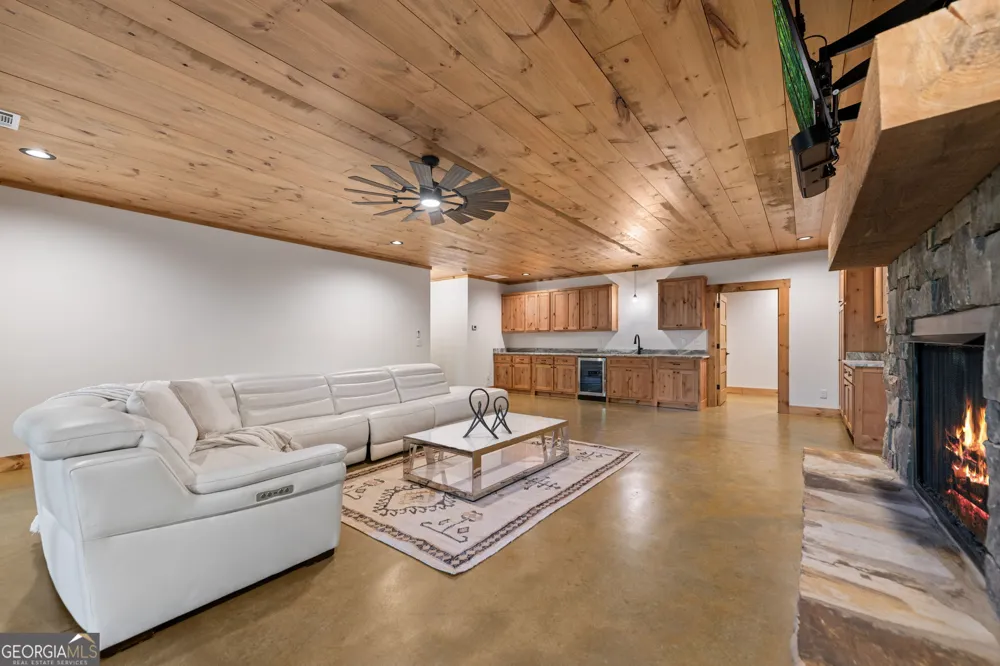 2632 Big Creek RD Cherry Log, GA 30522