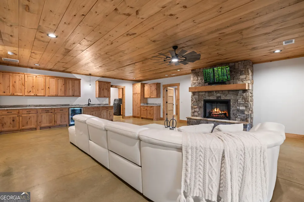 2632 Big Creek RD Cherry Log, GA 30522