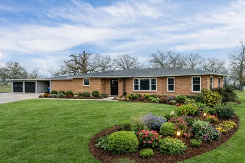 3534 E HWY 90 A EAST Hill
