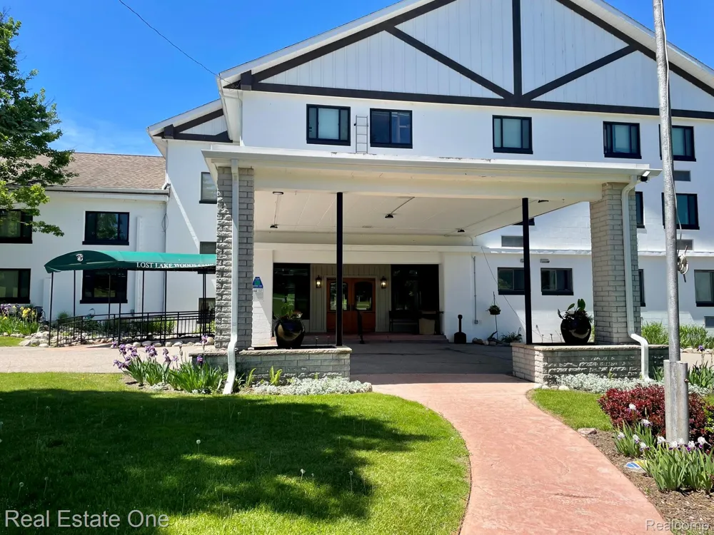 2596 E Fox Road Alcona Township, MI 48742
