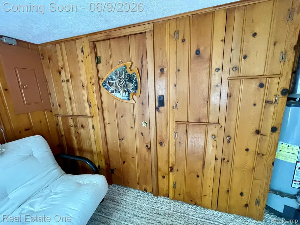 2596 E Fox Road Alcona Township, MI 48742