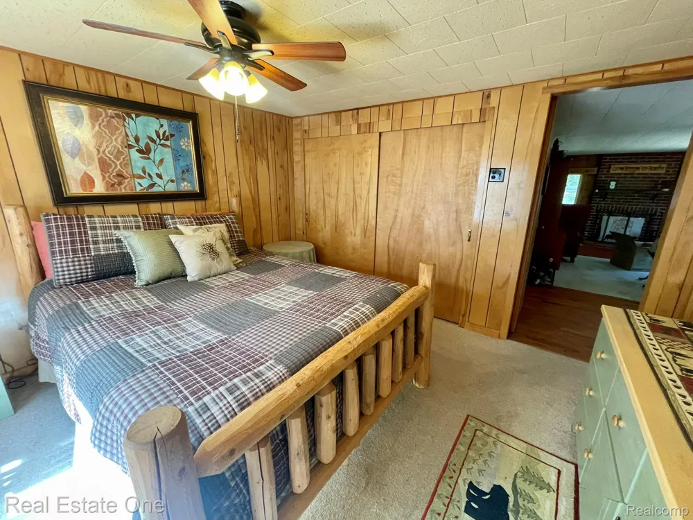2596 E Fox Road Alcona Township, MI 48742