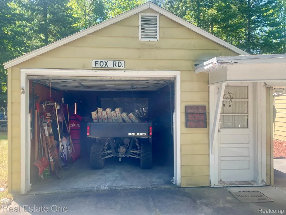 2596 E Fox Road Alcona Township, MI 48742