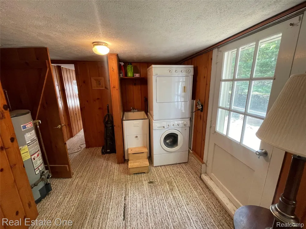 2596 E Fox Road Alcona Township, MI 48742