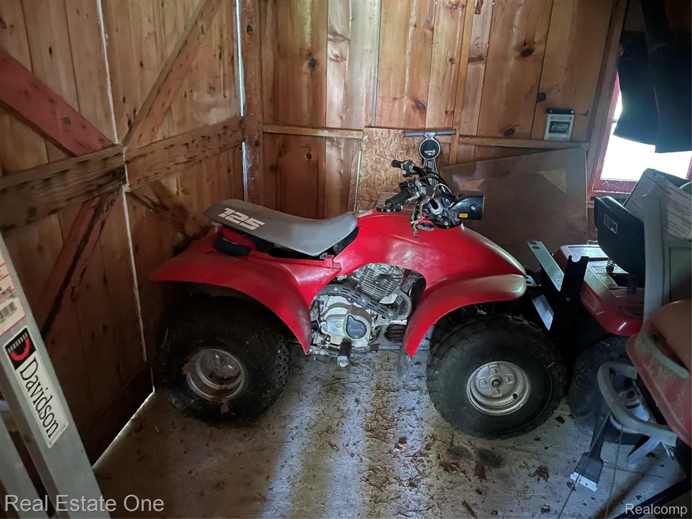 2596 E Fox Road Alcona Township, MI 48742