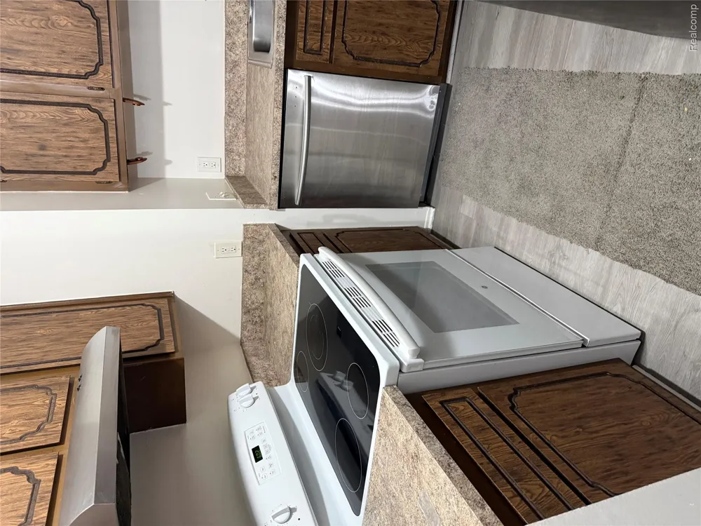 31555 Fraser Drive #19 Fraser City, MI 48026