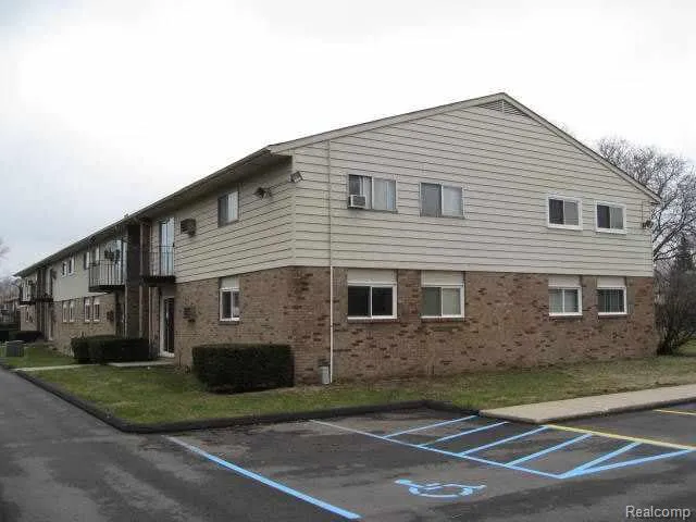 31555 Fraser Drive #19 Fraser City, MI 48026