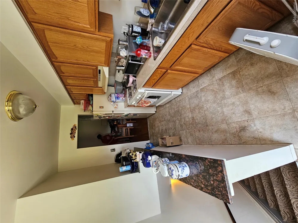 9700 Pine Street Taylor City, MI 48180