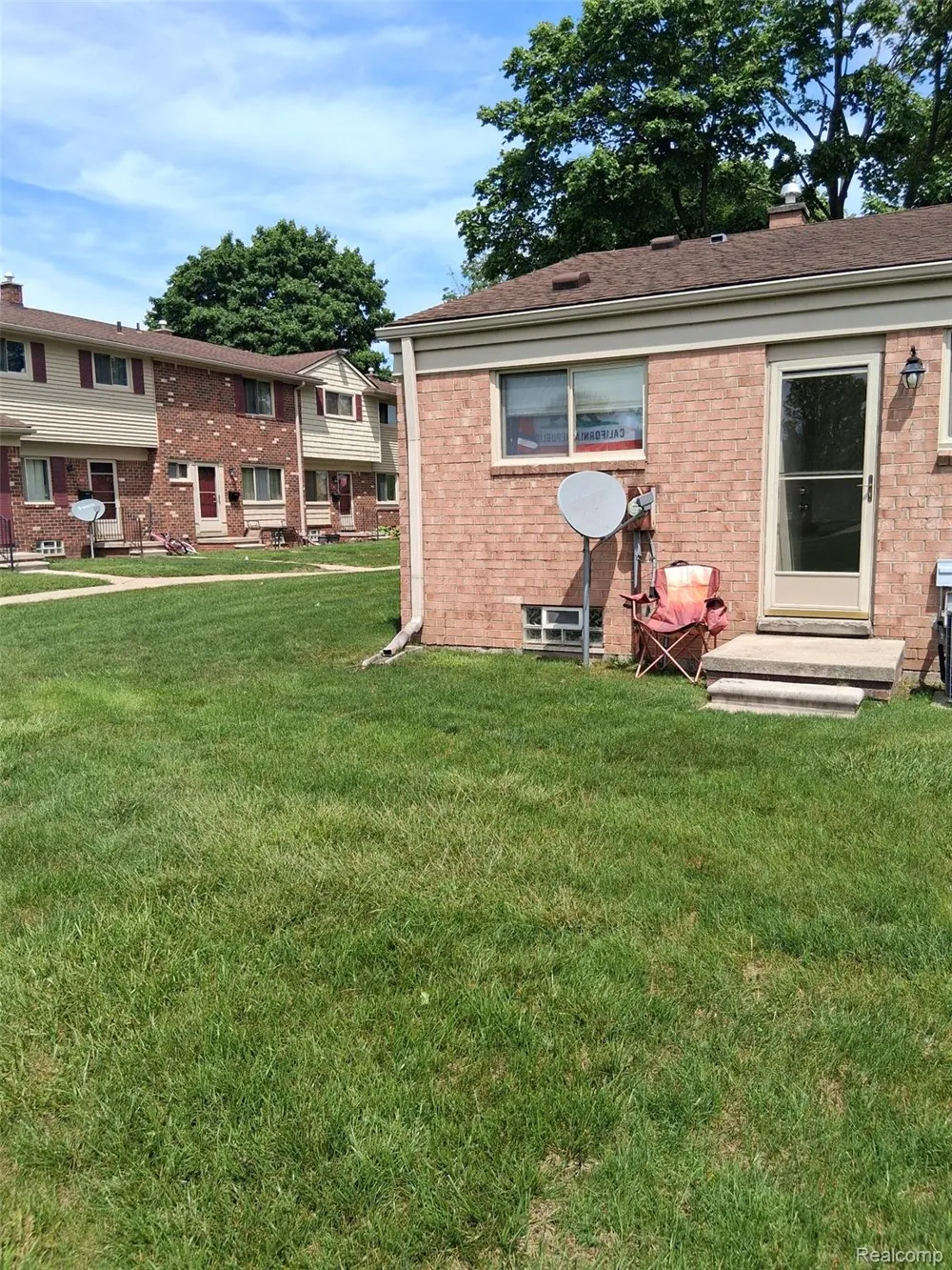 9700 Pine Street Taylor City, MI 48180