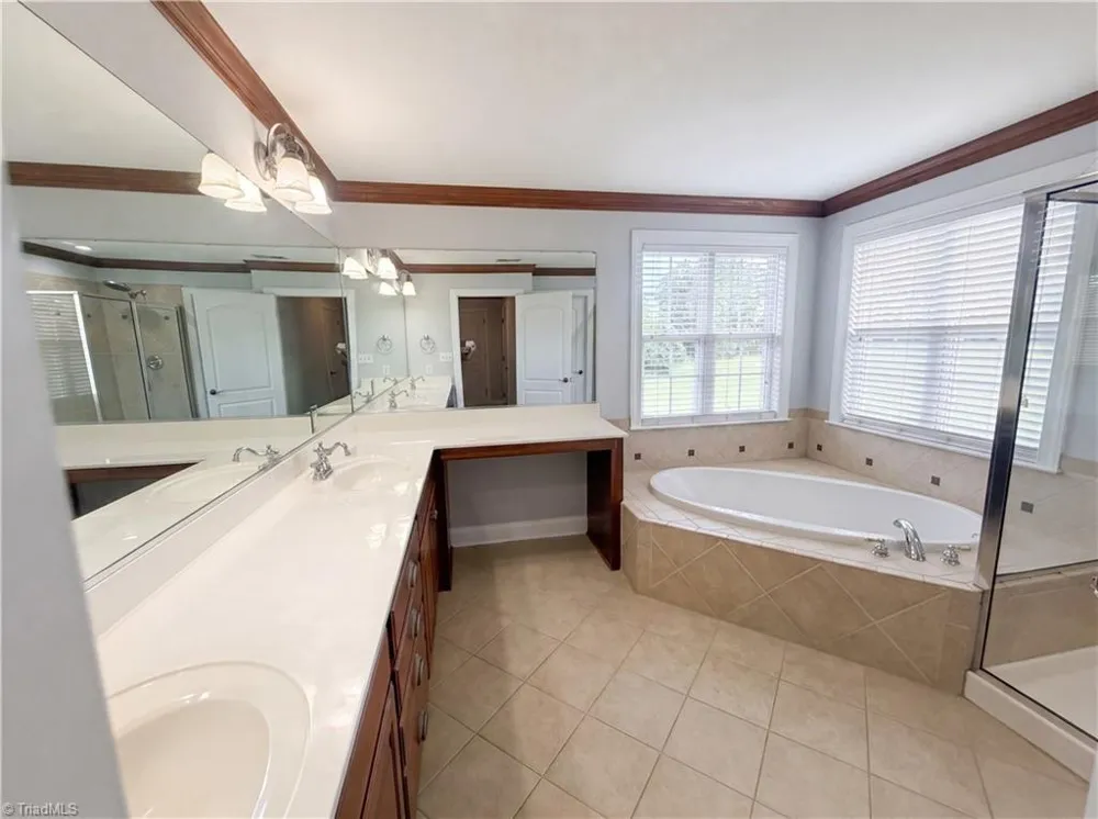 7791 Newhaven Drive Oak Ridge, NC 27310