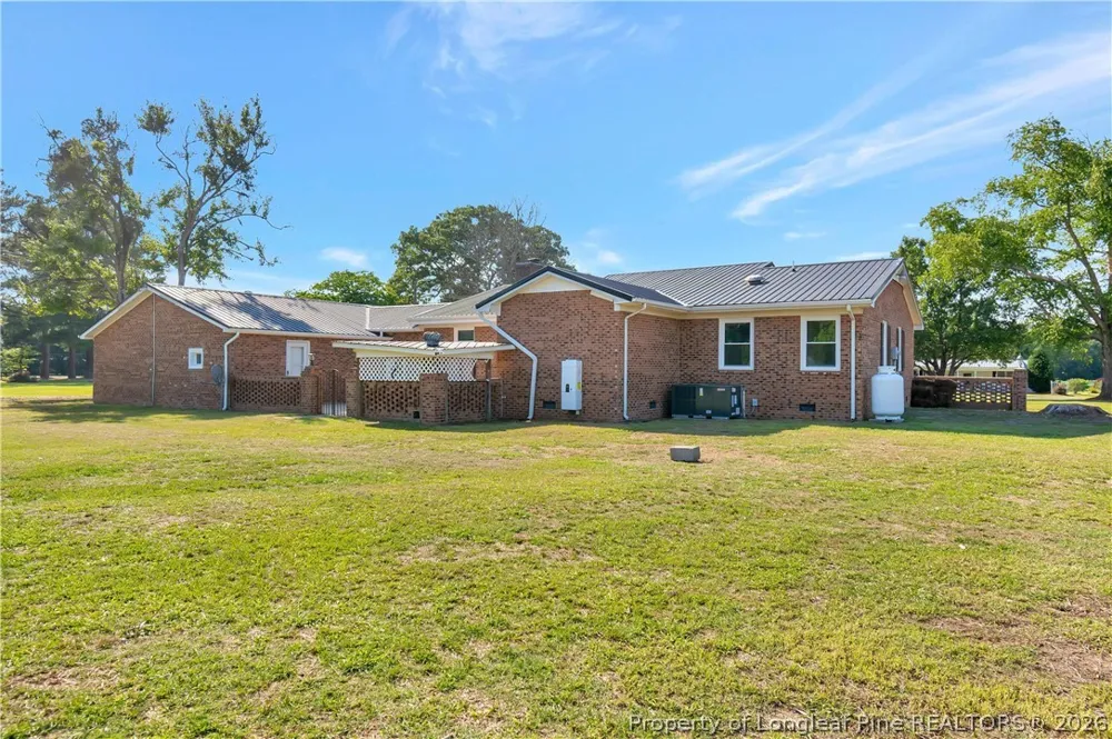 801 Pinewood Road Fairmont, NC 28340