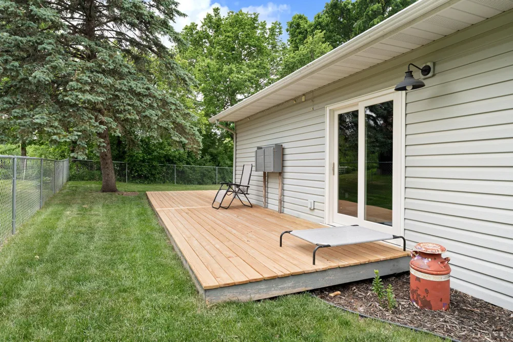 211 Sunrise Drive Medford, MN 55049