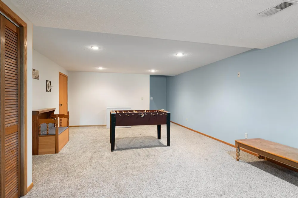 211 Sunrise Drive Medford, MN 55049