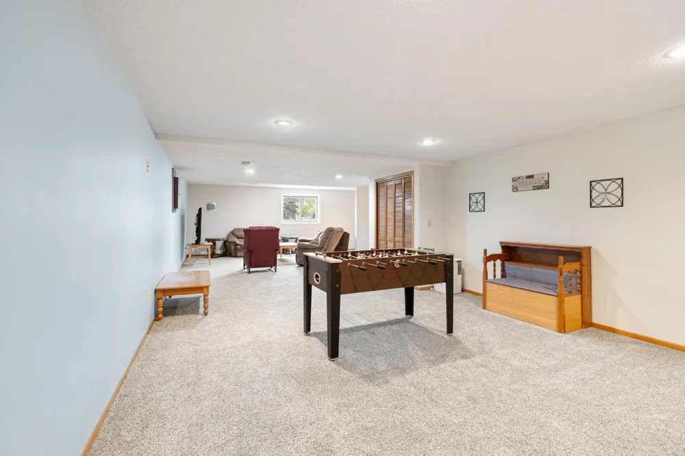 211 Sunrise Drive Medford, MN 55049