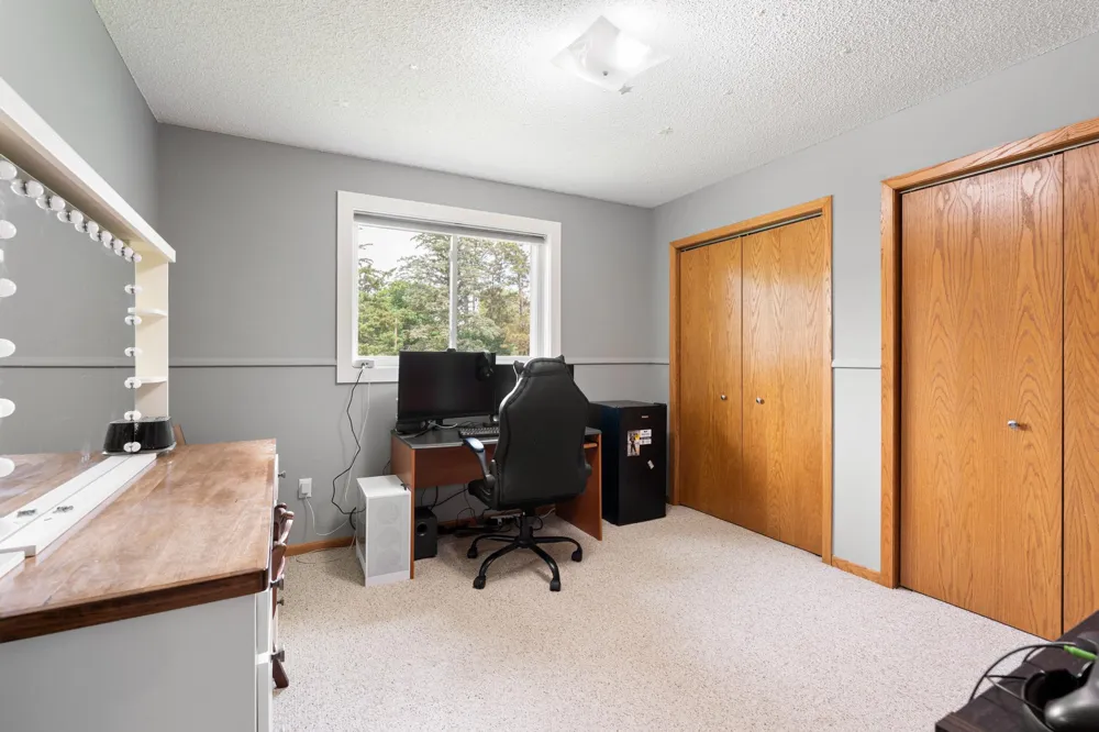 211 Sunrise Drive Medford, MN 55049