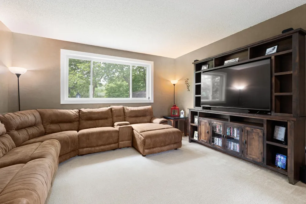 211 Sunrise Drive Medford, MN 55049
