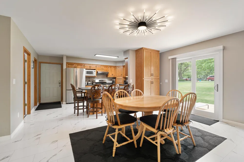 211 Sunrise Drive Medford, MN 55049