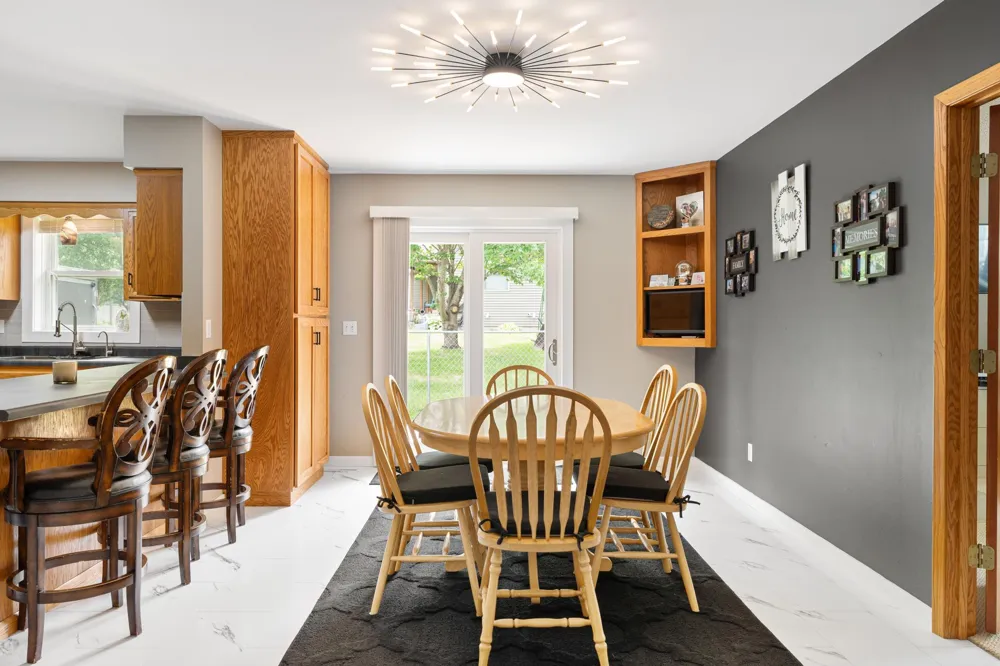 211 Sunrise Drive Medford, MN 55049