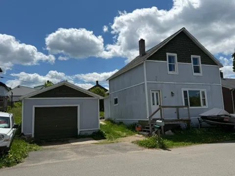 230 W Camp Street