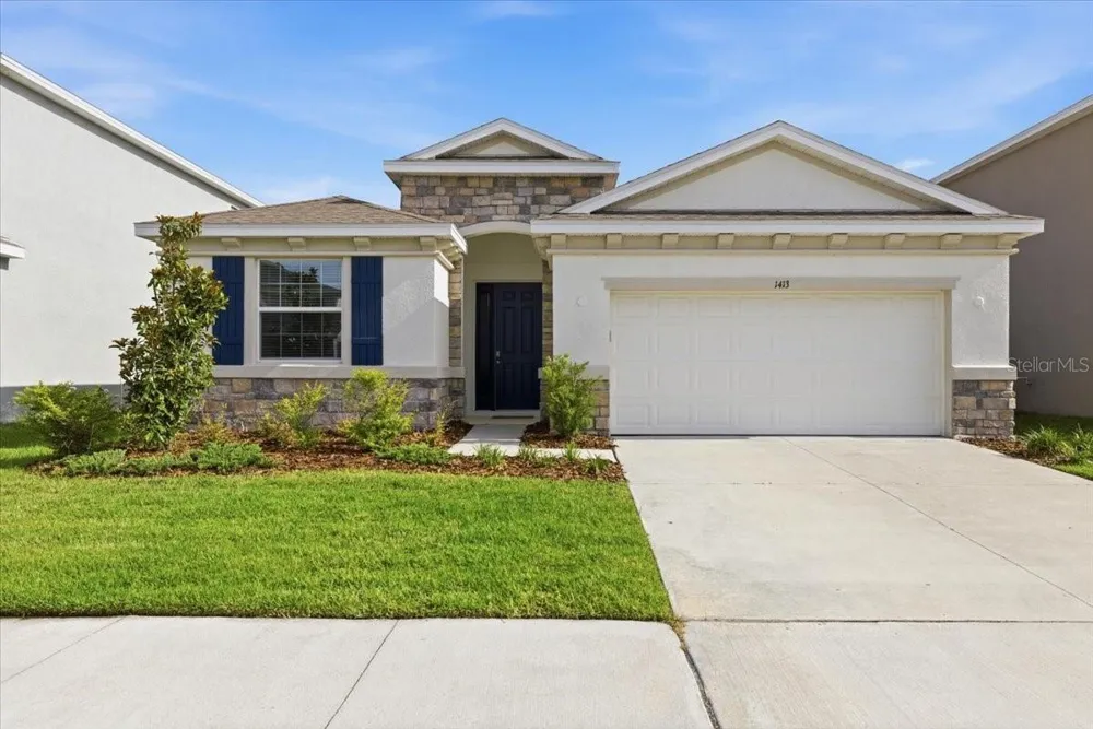 1413 TROPICAL OASIS AVENUE Plant City, FL 33565