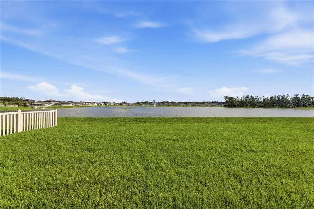 1413 TROPICAL OASIS AVENUE Plant City, FL 33565