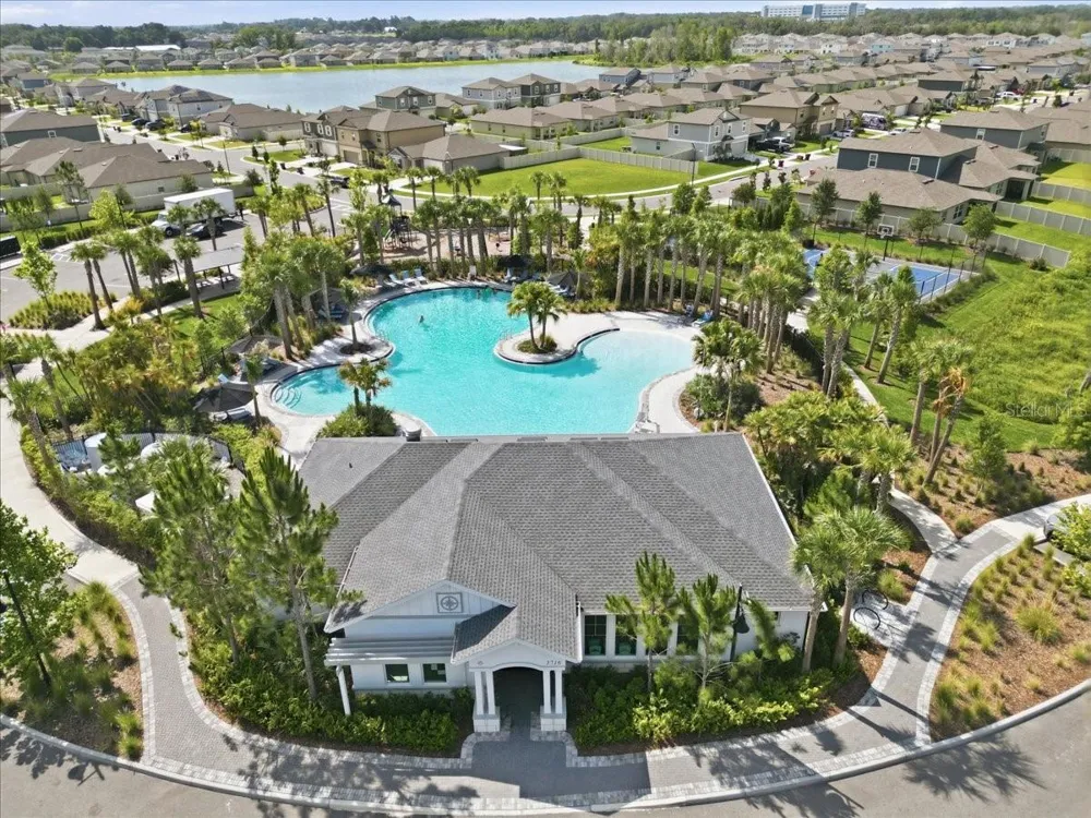 1413 TROPICAL OASIS AVENUE Plant City, FL 33565