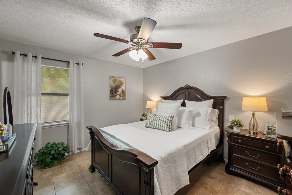 6060 CR 3925 Athens, TX 75752