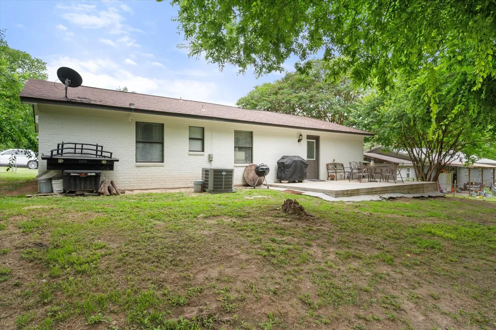 6060 CR 3925 Athens, TX 75752